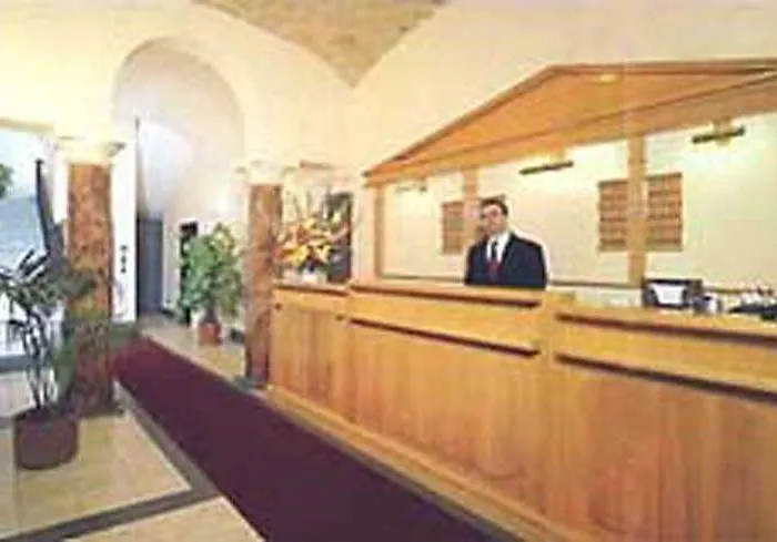 Mariano Rome