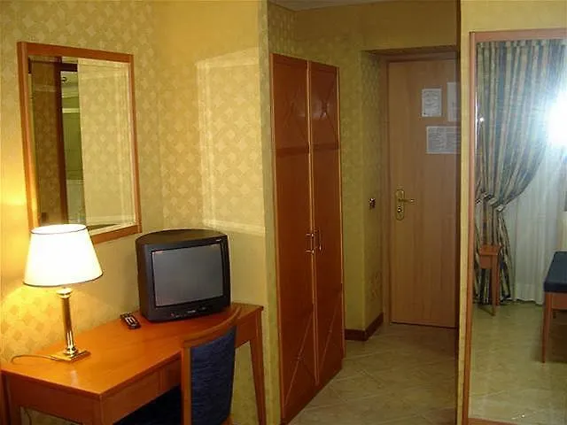 Mariano Hotel 3*